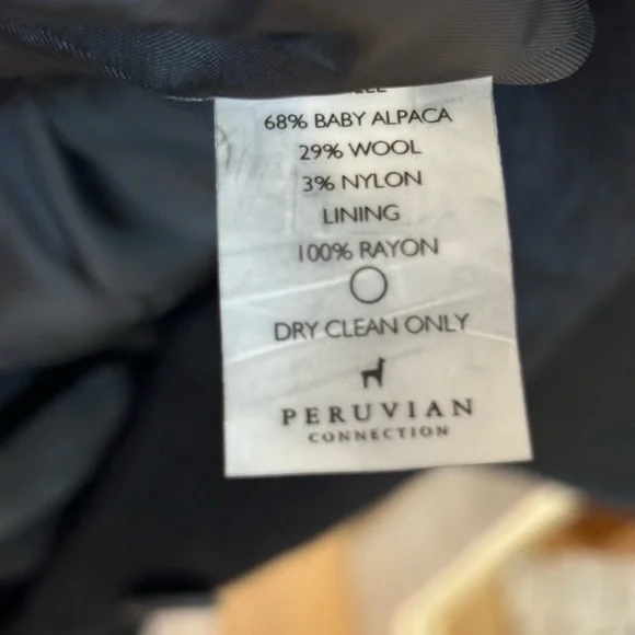 Peruvian connection alpaca coat perfect condition size small - Picture 5 of 7